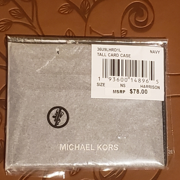 Michael Kors Card Case - Picture 2 of 2